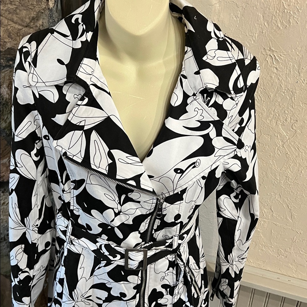 Black Rivet Monochrome Abstract Jacket - Picture 3 of 9
